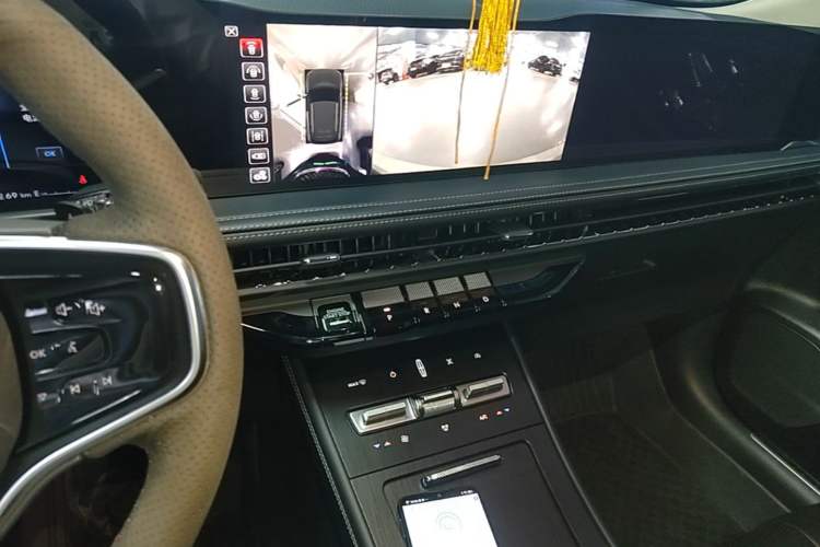 Used Lincoln Corsair 2024 2.0T Two-Wheel-Drive Luxury Edition Audio And AC Panel