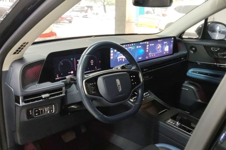 Used Lincoln Corsair 2024 1.5T Two-Wheel Drive Luxury Hybrid Version Center Console