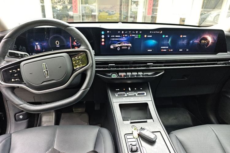 Used Lincoln Corsair 2024 1.5T Two-Wheel Drive Luxury Hybrid Version Center Console