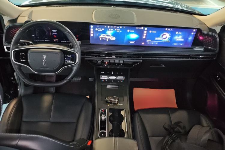 Used Lincoln Corsair 2024 1.5T Two-Wheel Drive Deluxe Hybrid Version Center Console