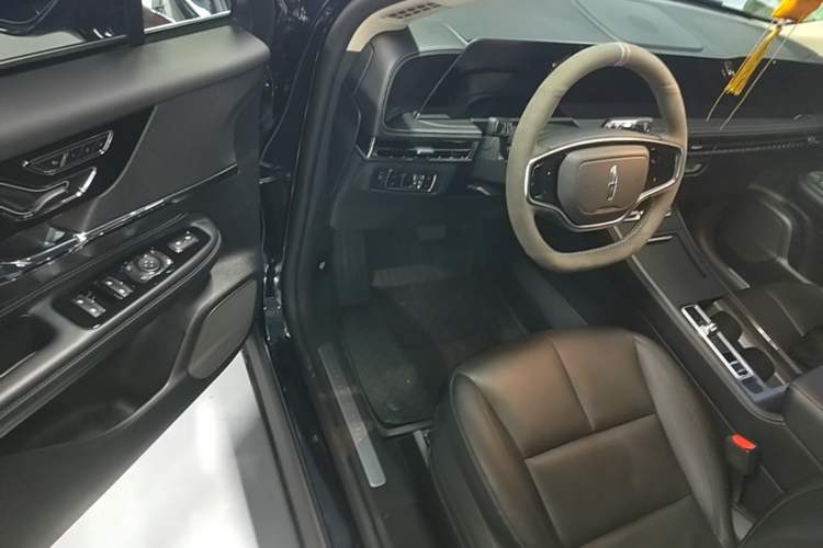 Used Lincoln Corsair 2024 2.0T Two-Wheel-Drive Luxury Edition Driver Seat