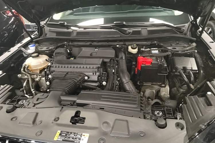 Used Lincoln Corsair 2024 2.0T Two-Wheel Drive Deluxe Edition Engine Bay