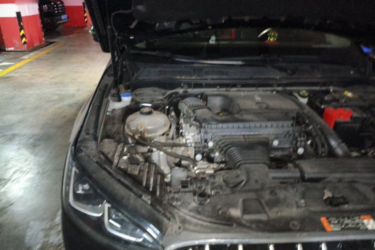 Used Lincoln Corsair 2024 2.0T Two-Wheel-Drive Luxury Edition Engine Bay Right