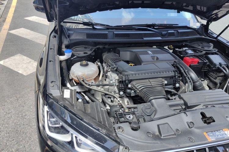 Used Lincoln Corsair 2024 2.0T Two-Wheel Drive Deluxe Edition Engine Bay Right