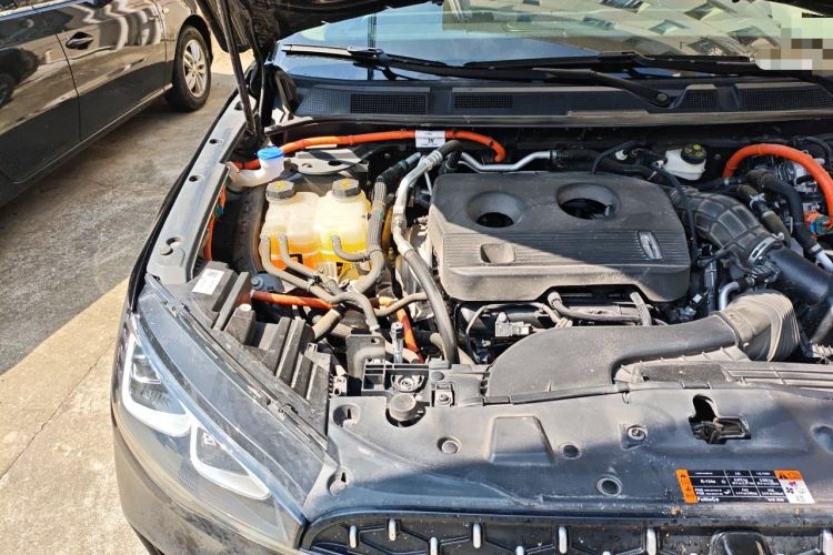 Used Lincoln Corsair 2024 1.5T Two-Wheel Drive Luxury Hybrid Version Engine Bay Right