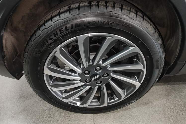 Used Lincoln Corsair 2024 2.0T Two-Wheel-Drive Luxury Edition Exterior 5