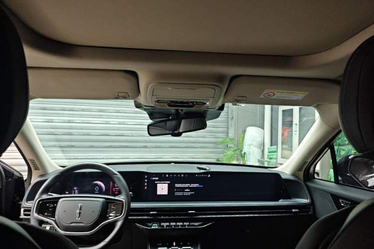 Used Lincoln Corsair 2024 2.0T Two-Wheel-Drive Luxury Edition Headliner