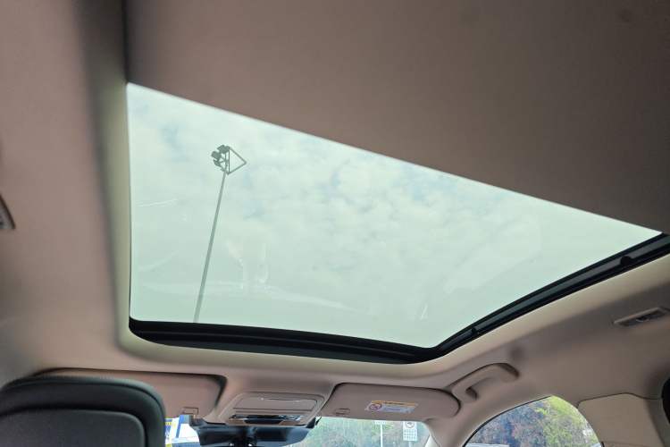Used Lincoln Corsair 2024 2.0T Two-Wheel Drive Deluxe Edition Headliner