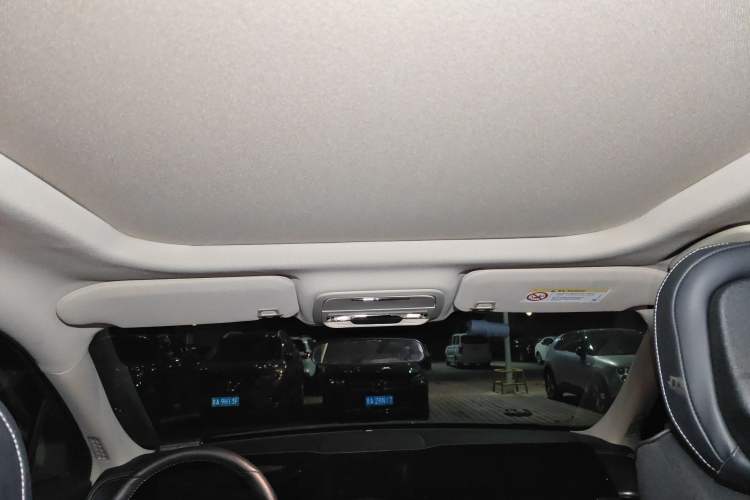Used Lincoln Corsair 2024 2.0T Two-Wheel Drive Deluxe Edition Headliner