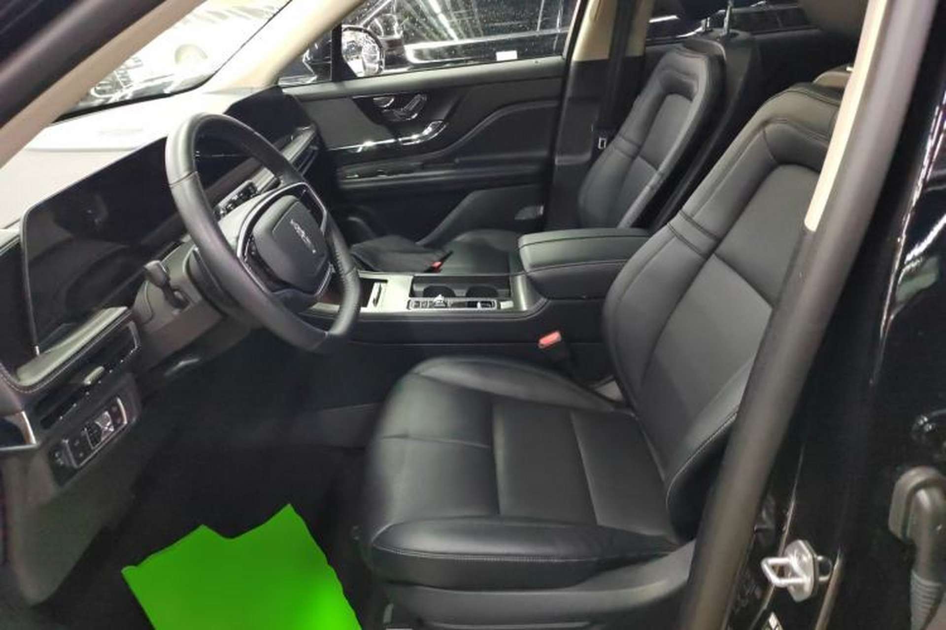 Used Lincoln Corsair 2024 2.0T Two-Wheel Drive Deluxe Edition Left Front Seat