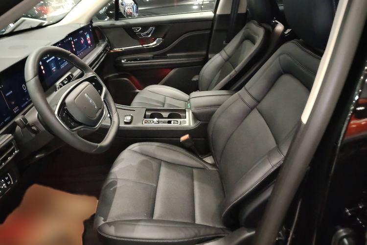 Used Lincoln Corsair 2024 2.0T Two-Wheel-Drive Luxury Edition Left Front Seat