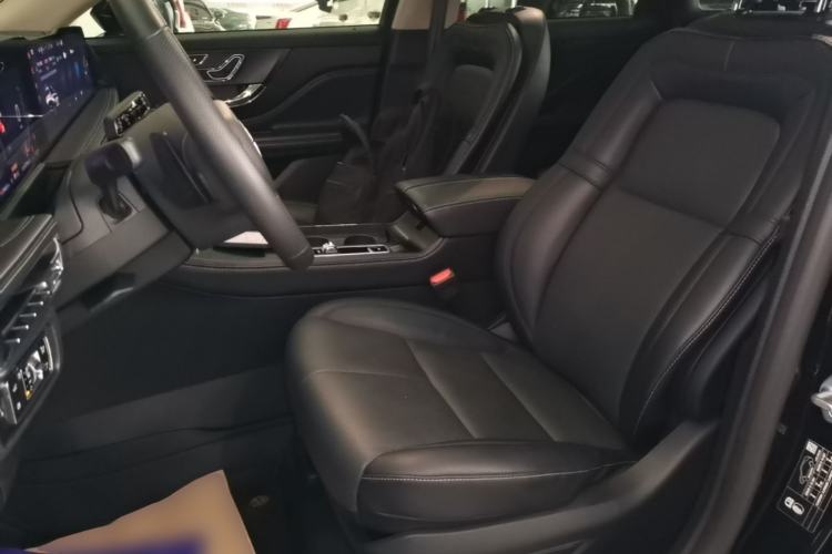 Used Lincoln Corsair 2024 2.0T Two-Wheel-Drive Luxury Edition Left Front Seat