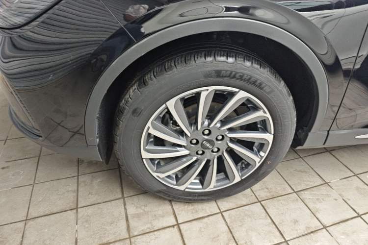 Used Lincoln Corsair 2024 2.0T Two-Wheel-Drive Luxury Edition Left Front Wheel Hub