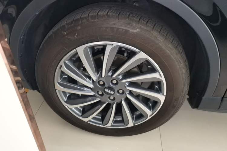 Used Lincoln Corsair 2024 2.0T Two-Wheel-Drive Luxury Edition Left Front Wheel Hub