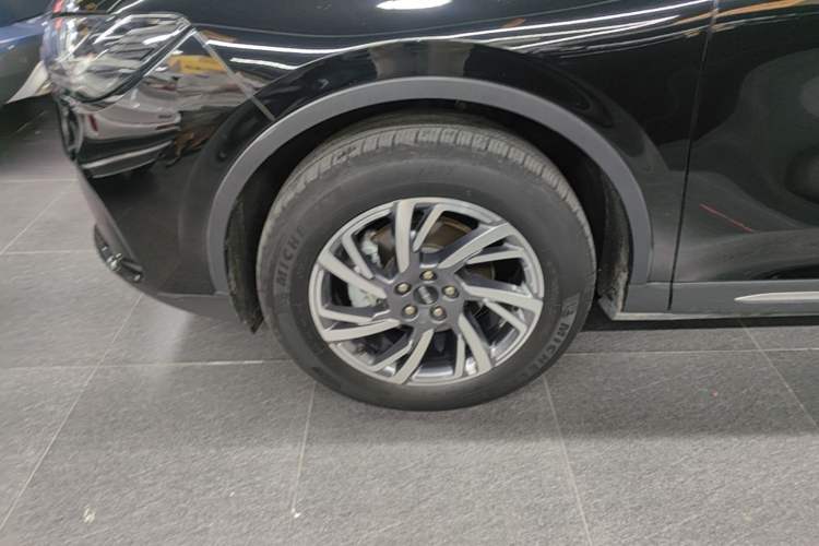 Used Lincoln Corsair 2024 2.0T Two-Wheel Drive Deluxe Edition Left Front Wheel Hub