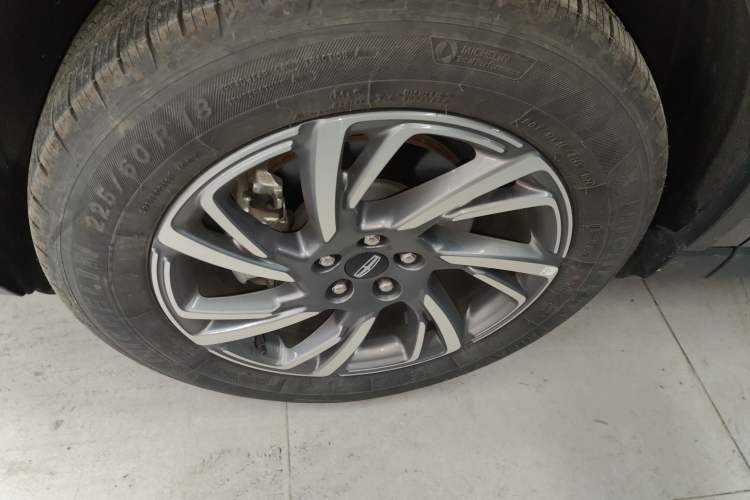 Used Lincoln Corsair 2024 2.0T Two-Wheel Drive Deluxe Edition Left Front Wheel Hub