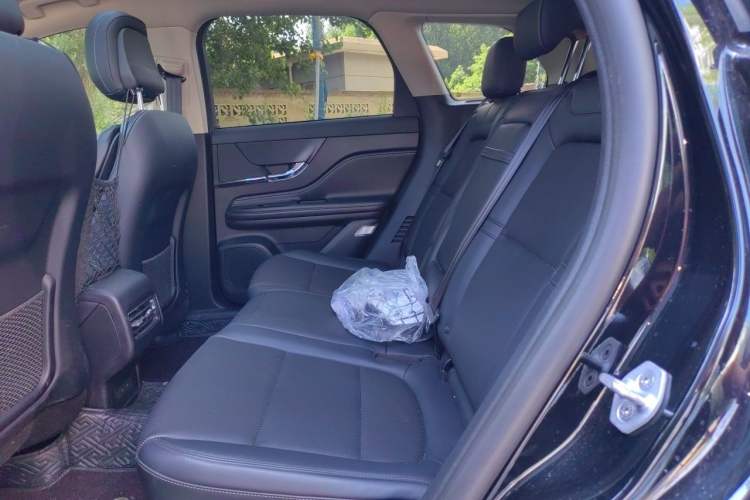 Used Lincoln Corsair 2024 1.5T Two-Wheel Drive Deluxe Hybrid Version Left Rear Seat