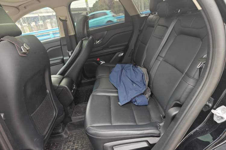 Used Lincoln Corsair 2024 2.0T Two-Wheel Drive Deluxe Edition Left Rear Seat