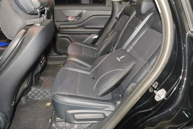 Used Lincoln Corsair 2024 2.0T Two-Wheel Drive Deluxe Edition Left Rear Seat