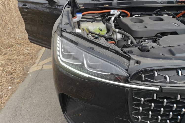 Used Lincoln Corsair 2024 1.5T Two-Wheel Drive Luxury Hybrid Version Right Front Headlight