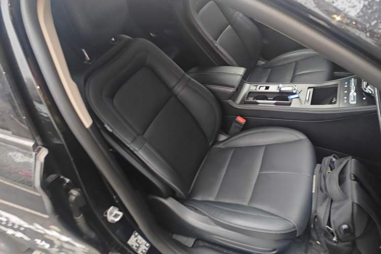 Used Lincoln Corsair 2024 1.5T Two-Wheel Drive Deluxe Hybrid Version Right Front Seat