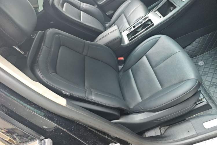 Used Lincoln Corsair 2024 2.0T Two-Wheel-Drive Luxury Edition Right Front Seat
