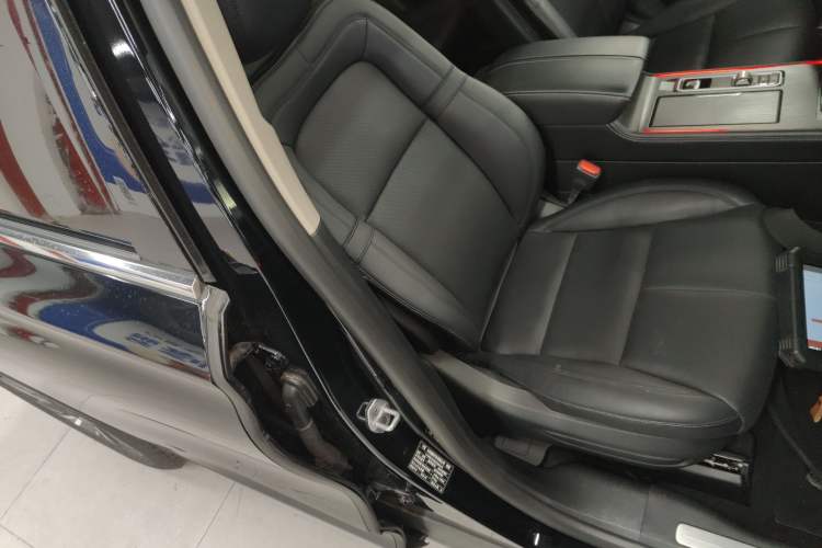 Used Lincoln Corsair 2024 2.0T Two-Wheel Drive Deluxe Edition Right Front Seat