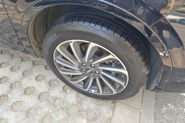 Used Lincoln Corsair 2024 1.5T Two-Wheel Drive Luxury Hybrid Version Right Front Wheel Hub