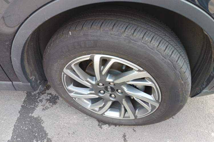 Used Lincoln Corsair 2024 2.0T Two-Wheel Drive Deluxe Edition Right Front Wheel Hub
