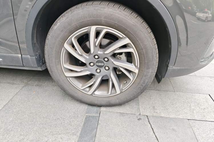 Used Lincoln Corsair 2024 2.0T Two-Wheel Drive Deluxe Edition Right Front Wheel Hub