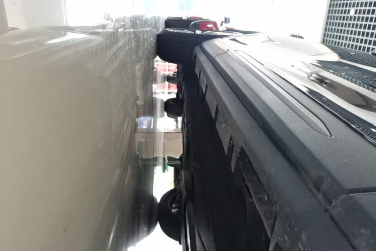 Used Lincoln Corsair 2024 2.0T Two-Wheel-Drive Luxury Edition Right Side Sill
