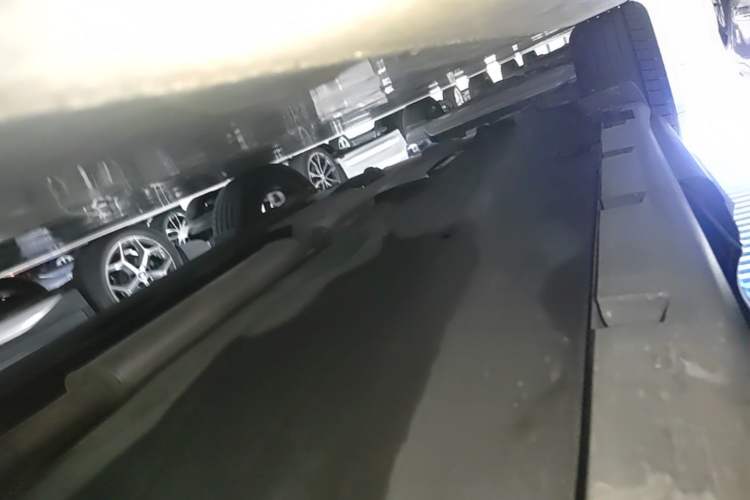 Used Lincoln Corsair 2024 2.0T Two-Wheel-Drive Luxury Edition Right Side Sill