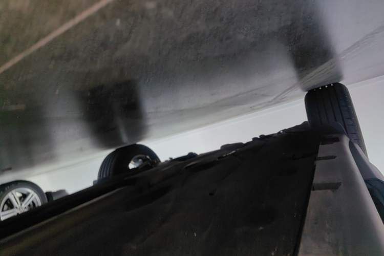 Used Lincoln Corsair 2024 2.0T Two-Wheel Drive Deluxe Edition Right Side Sill