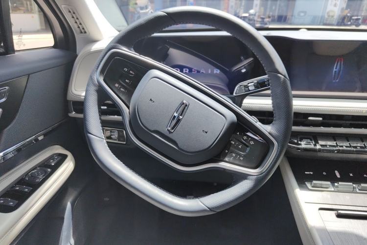 Used Lincoln Corsair 2024 2.0T Two-Wheel Drive Deluxe Edition Steering Wheel