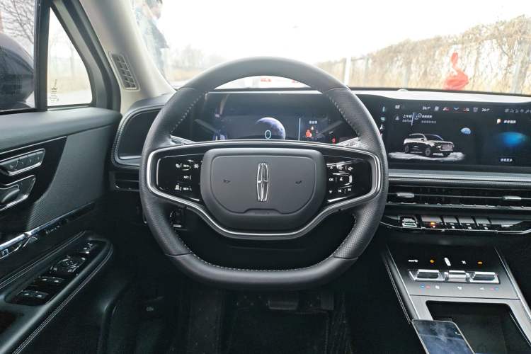 Used Lincoln Corsair 2024 1.5T Two-Wheel Drive Luxury Hybrid Version Steering Wheel
