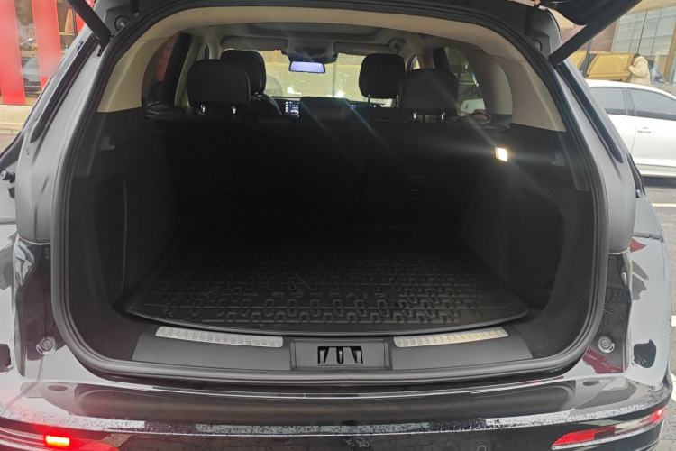 Used Lincoln Corsair 2024 1.5T Two-Wheel Drive Deluxe Hybrid Version Trunk