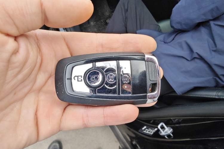 Used Lincoln Corsair 2024 2.0T Two-Wheel Drive Deluxe Edition Vehicle Key