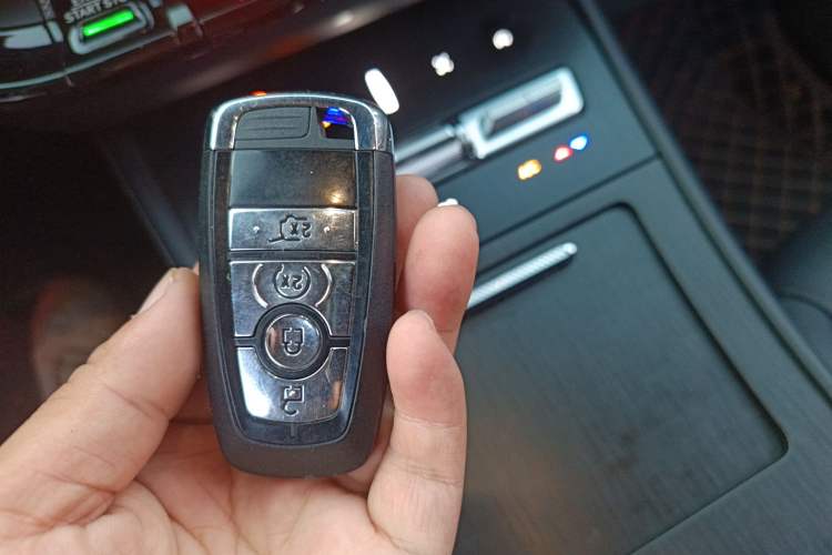 Used Lincoln Corsair 2024 2.0T Two-Wheel Drive Deluxe Edition Vehicle Key