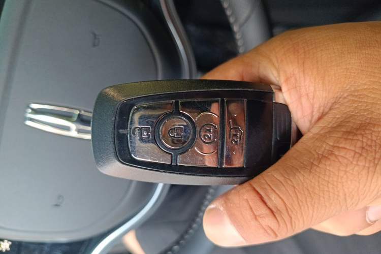 Used Lincoln Corsair 2024 2.0T Two-Wheel-Drive Luxury Edition Vehicle Key