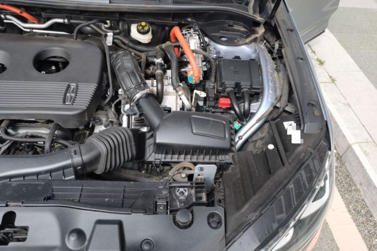 Used Lincoln Corsair 2024 1.5T Two-Wheel Drive Deluxe Hybrid Version Engine Bay Left