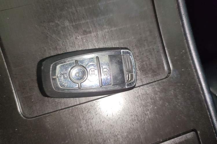 Used Lincoln Corsair 2024 1.5T Two-Wheel Drive Deluxe Hybrid Version Interior 1