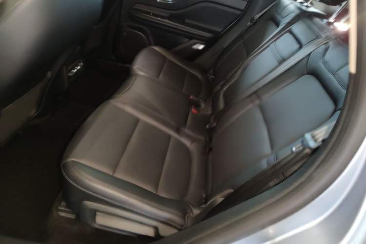 Used Lincoln Corsair 2024 1.5T Two-Wheel Drive Deluxe Hybrid Version Left Rear Seat