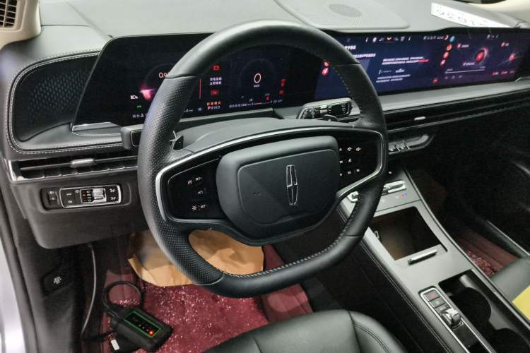 Used Lincoln Corsair 2024 2.0T Two-Wheel Drive Deluxe Edition Steering Wheel