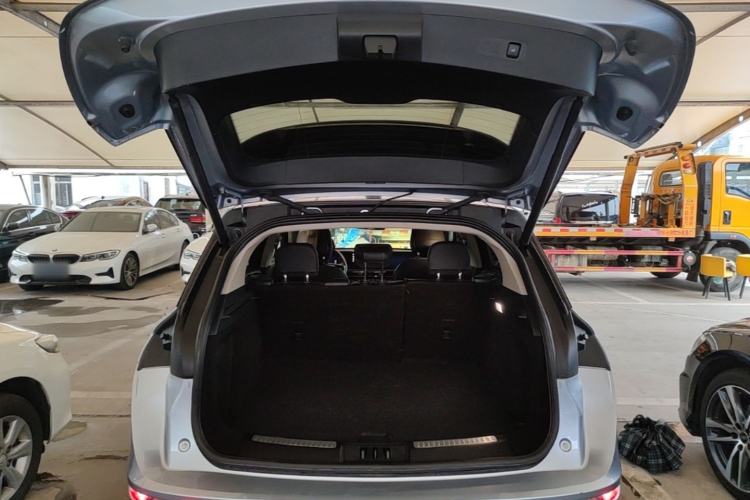 Used Lincoln Corsair 2024 1.5T Two-Wheel Drive Deluxe Hybrid Version Trunk