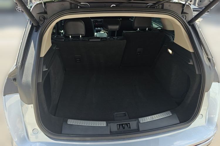 Used Lincoln Corsair 2024 2.0T Two-Wheel-Drive Luxury Edition Trunk