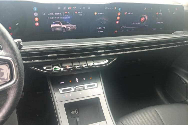 Used Lincoln Corsair 2024 1.5T Two-Wheel Drive Deluxe Hybrid Version Audio And AC Panel