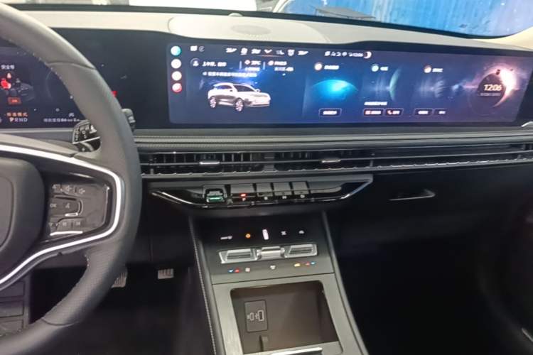 Used Lincoln Corsair 2024 2.0T Two-Wheel Drive Deluxe Edition Audio And AC Panel