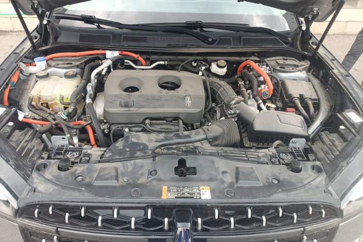 Used Lincoln Corsair 2024 1.5T Two-Wheel Drive Deluxe Hybrid Version Engine Bay