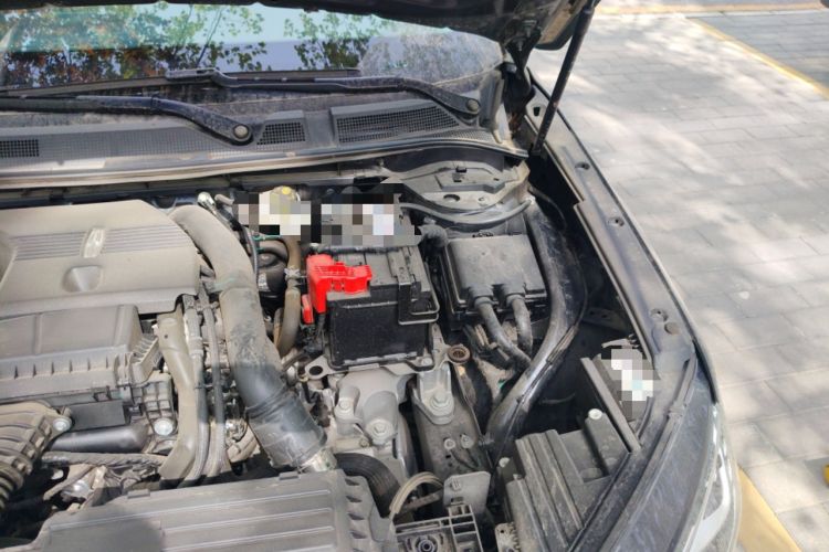 Used Lincoln Corsair 2024 2.0T Two-Wheel Drive Deluxe Edition Engine Bay Left
