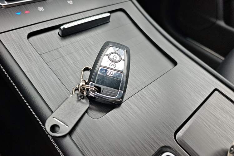 Used Lincoln Corsair 2024 2.0T Two-Wheel-Drive Zunyue Edition Interior 1